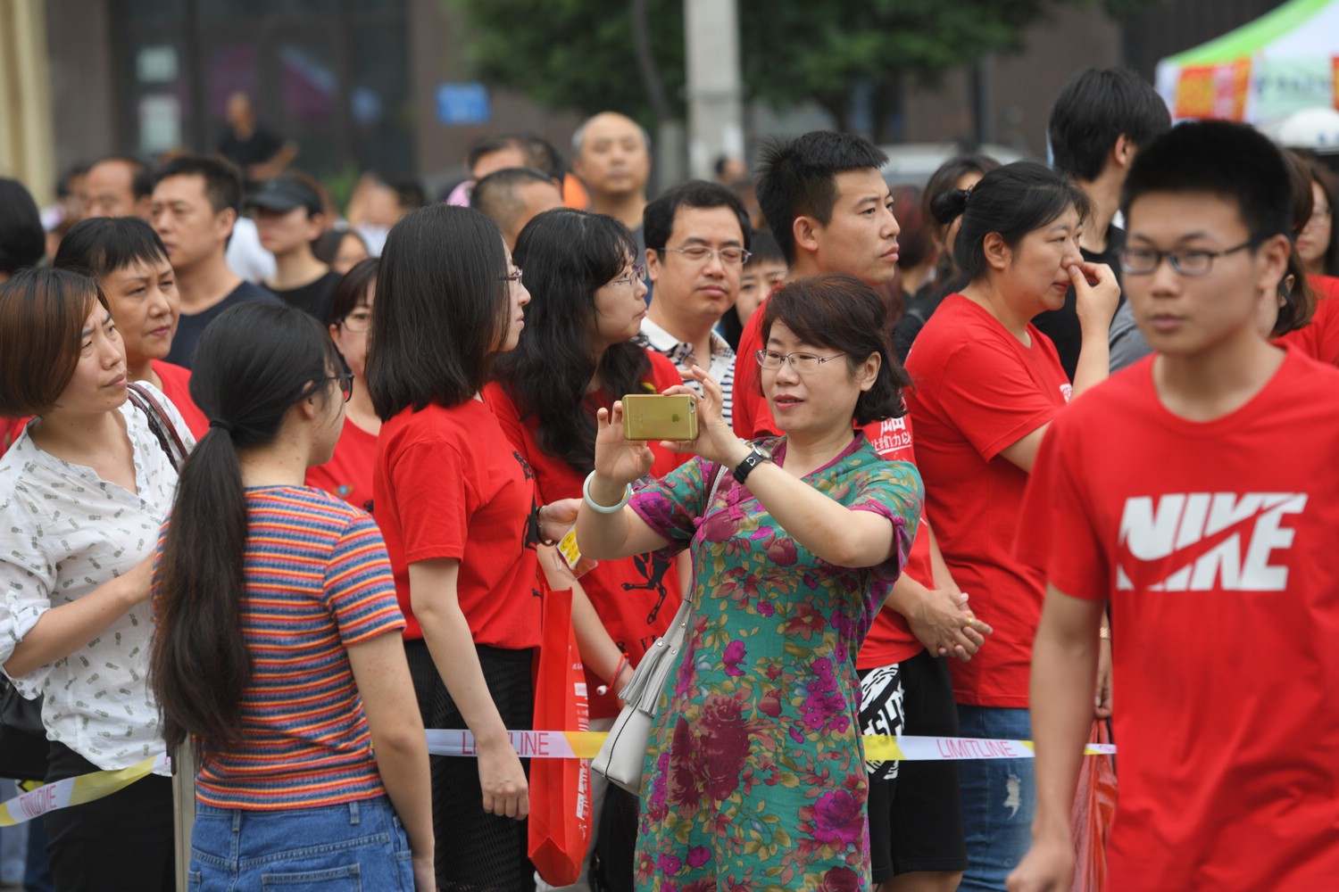 高考家长穿衣服颜色讲究吗？有什么禁忌