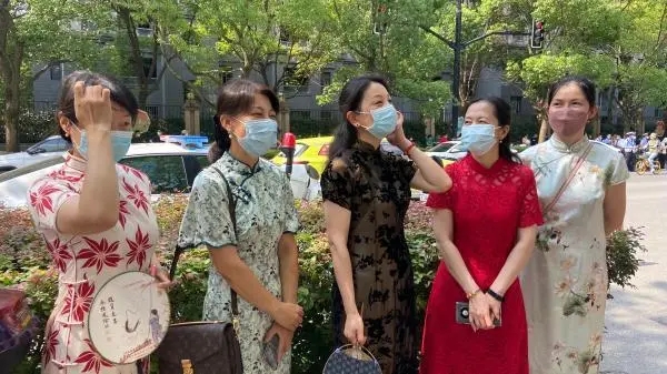 高考父母穿什么衣服吉利？传统与现代的结合之道